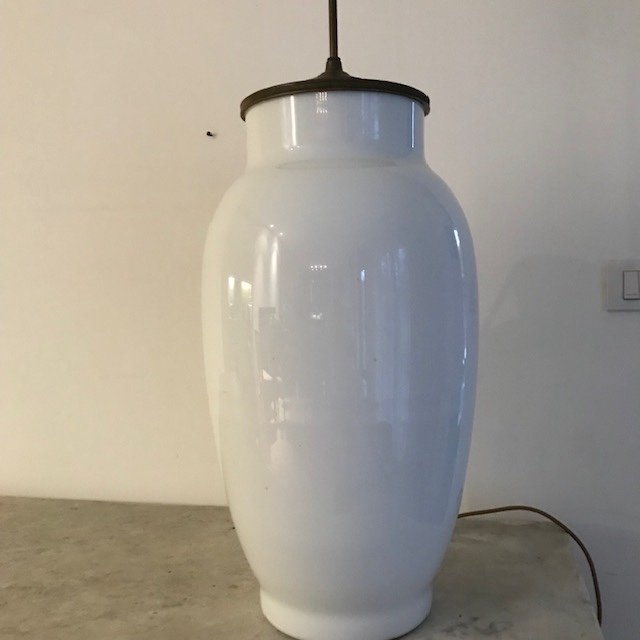 White Porcelain Lamp Vase With Bronze Frame-photo-1