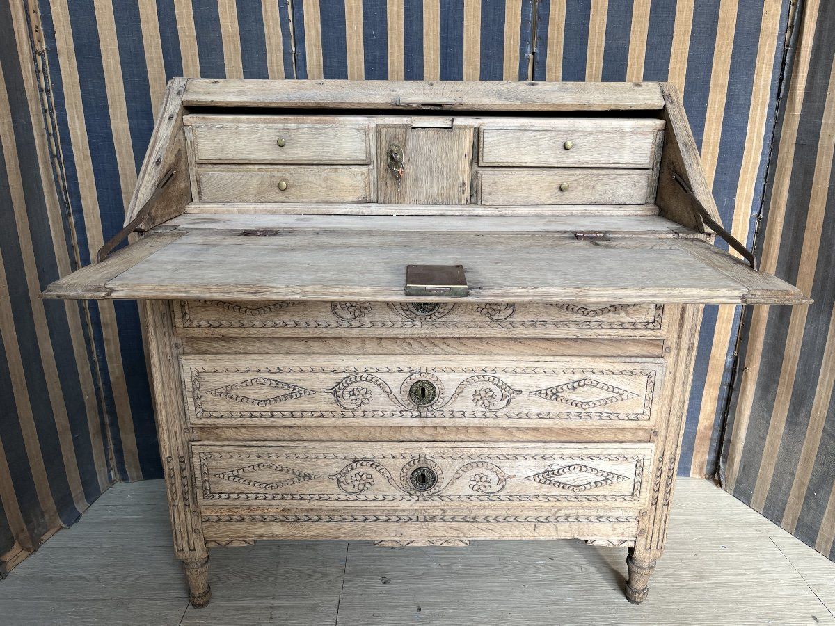 Louis XVI Period Liège Sloping Desk In Natural Oak-photo-2