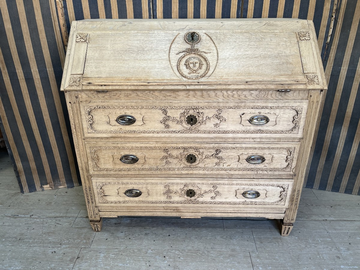 Louis XVI Period Liège Sloping Desk In Natural Oak