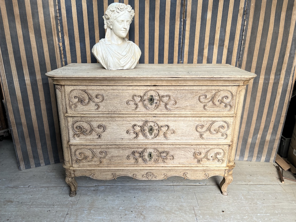 Liège Louis XV Chest Of Drawers In Natural Oak 