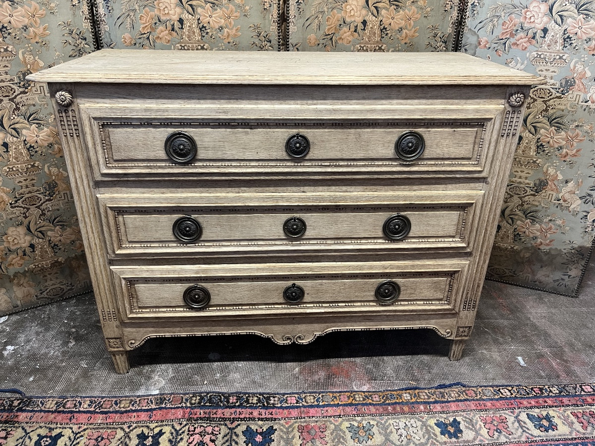 Commode d’époque Louis XVI en chêne naturel 