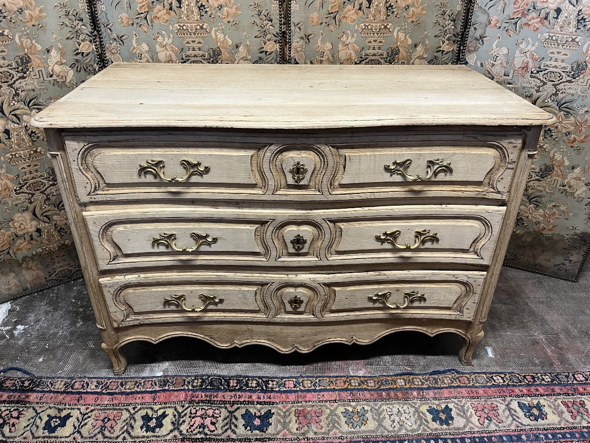 Louis XV Period Chest Of Drawers In Natural Oak 