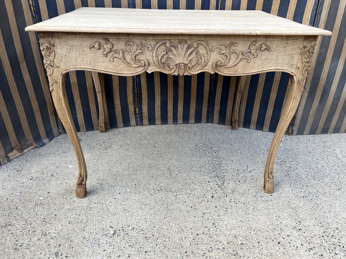 Table de style Louis XV du XIXe  en chêne naturel 
