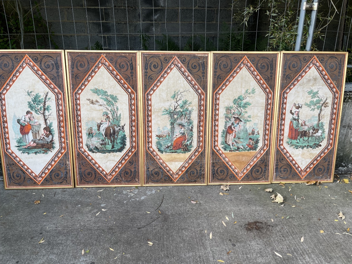 Suite de cinq panneaux de papiers Peints du XIX e