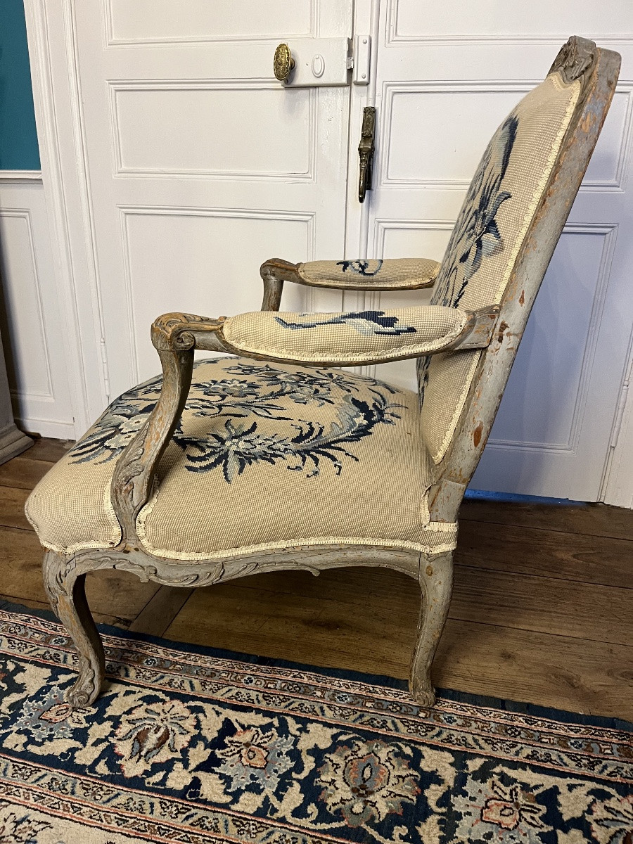 Fauteuil d’époque Louis XV en hêtre laqué . MC-photo-3