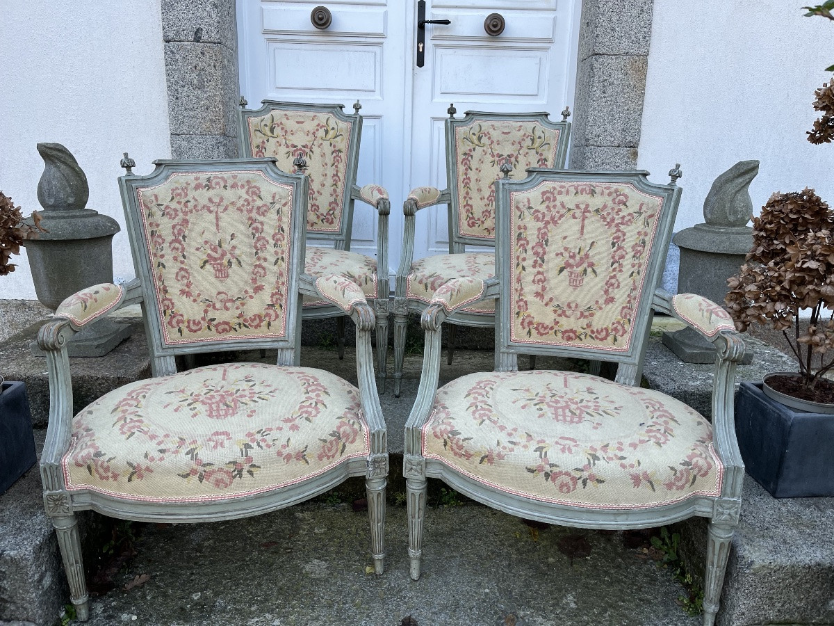 Suite de quatre fauteuils d’époque Louis XVI laqués -photo-1