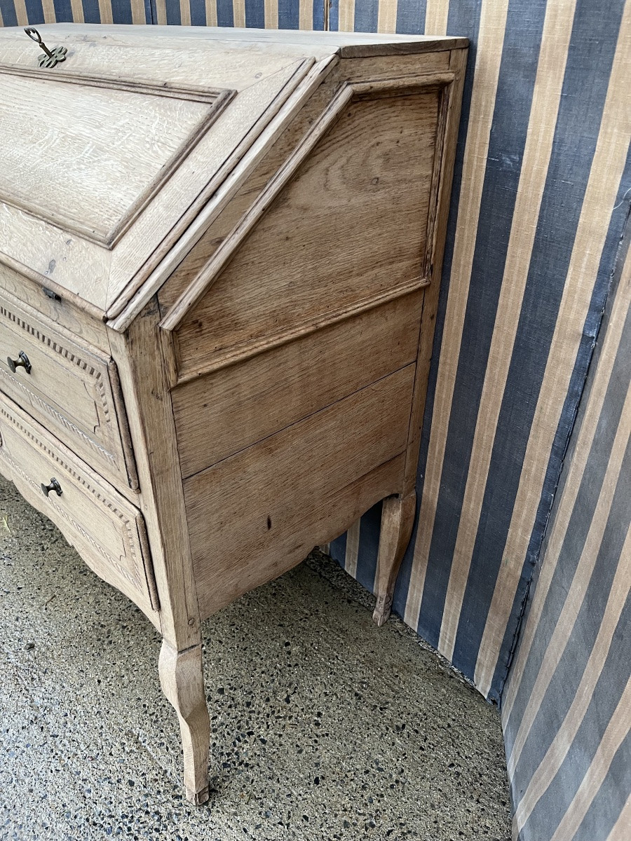Late 18th-century Natural Oak Slant-front Desk -photo-3
