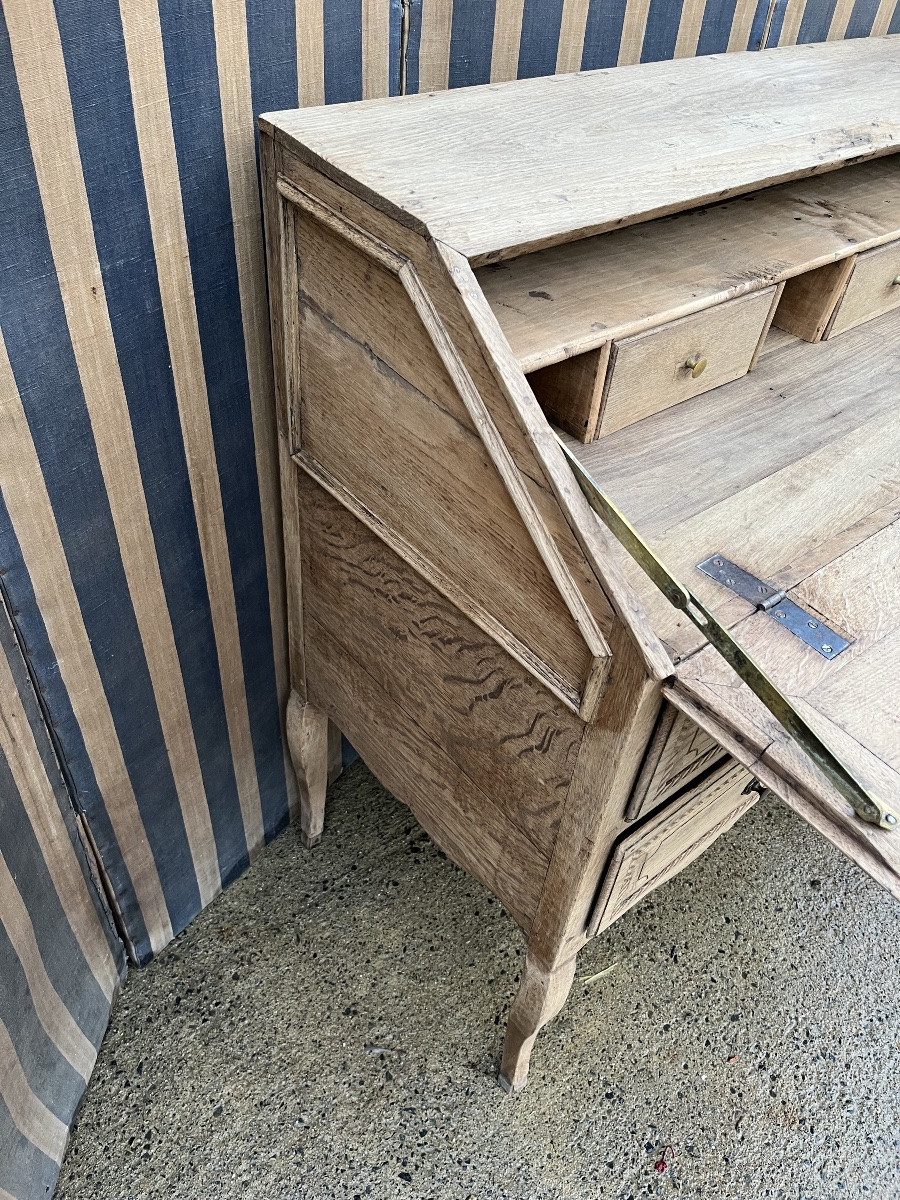 Late 18th-century Natural Oak Slant-front Desk -photo-4