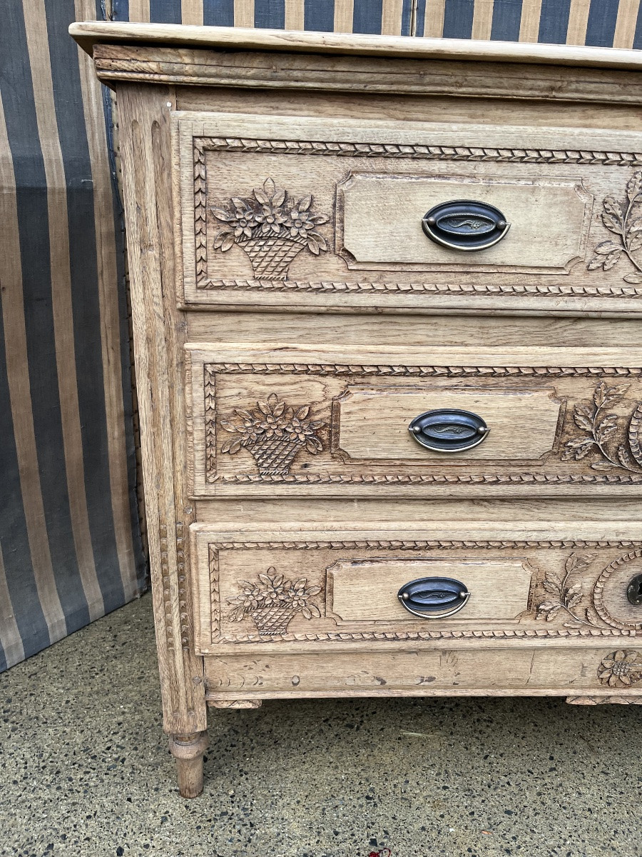 Louis XVI Period Liège Commode In Natural Oak -photo-4