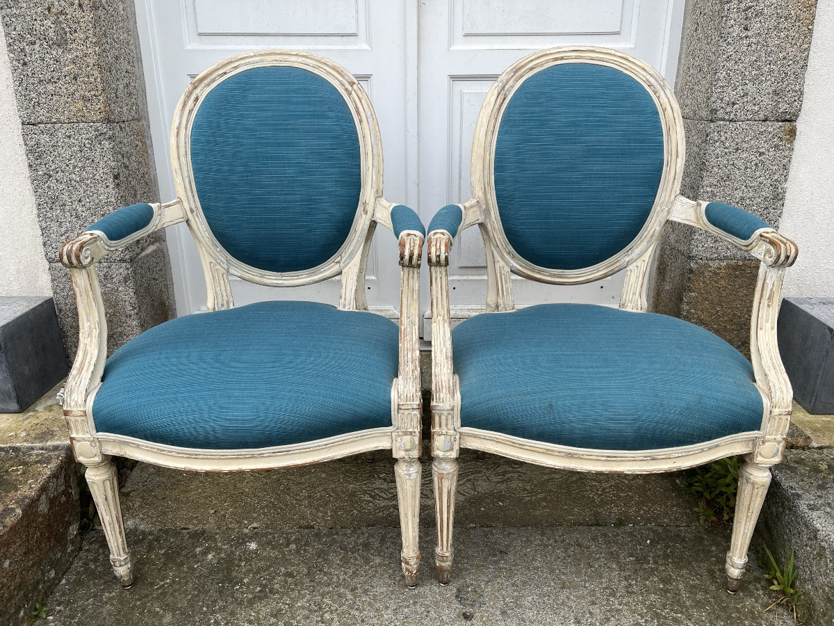 Suite Of Six Louis XVI Period Cabriolets In Relacquered Beechwood-photo-2
