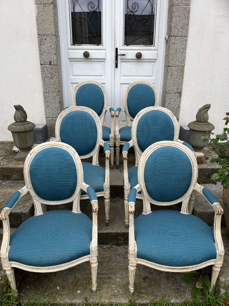 Suite Of Six Louis XVI Period Cabriolets In Relacquered Beechwood