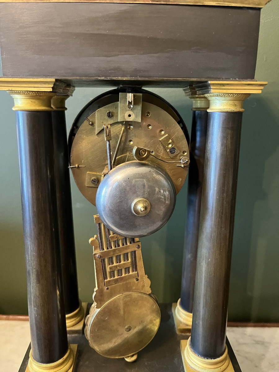 Empire-style Clock In Bronze With Double Patina-photo-4