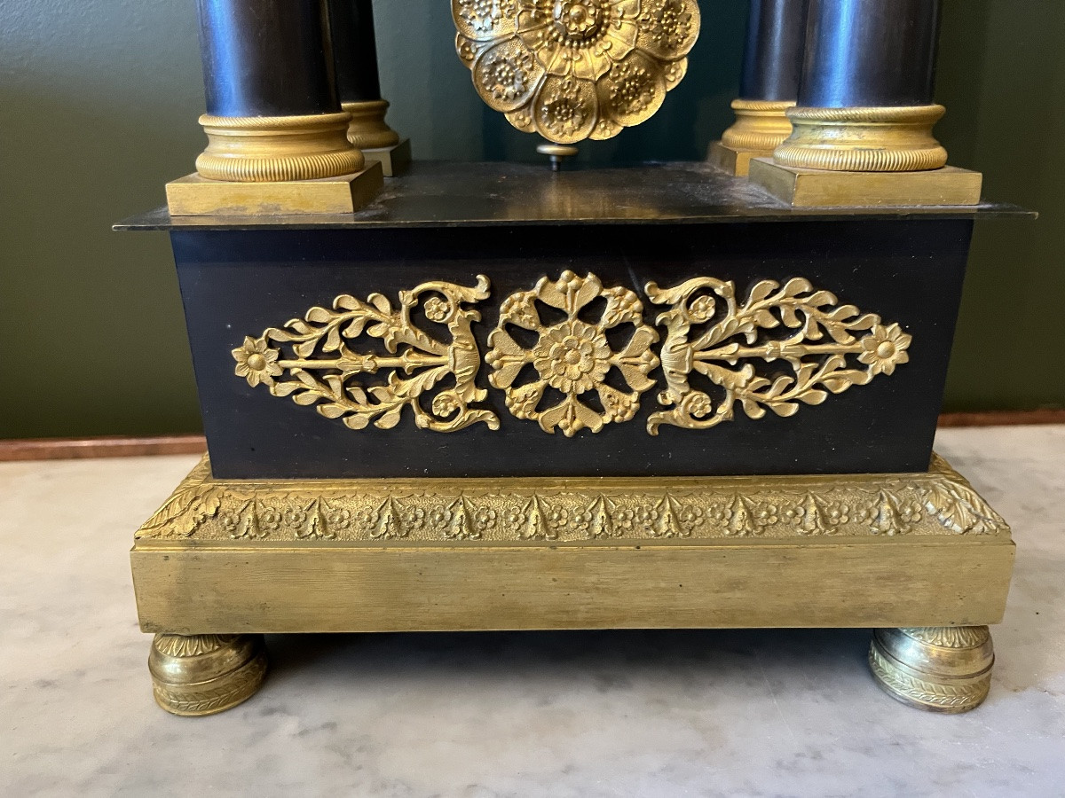 Empire-style Clock In Bronze With Double Patina-photo-1