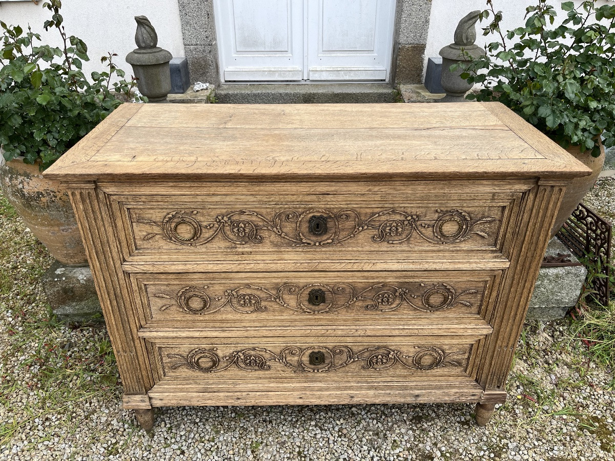 Louis XVI Period Liégeoise Chest Of Drawers In Natural Oak-photo-2
