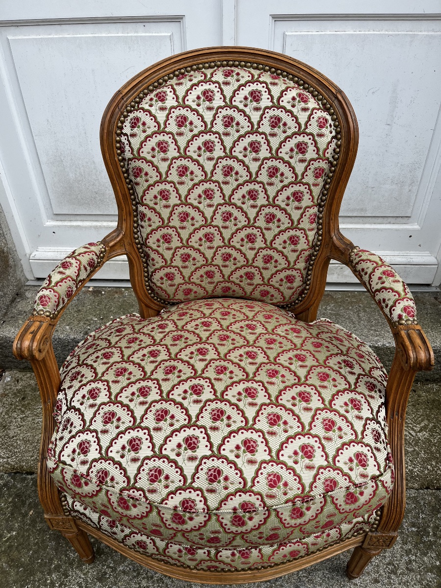 Louis XVI Period Convertible-photo-3