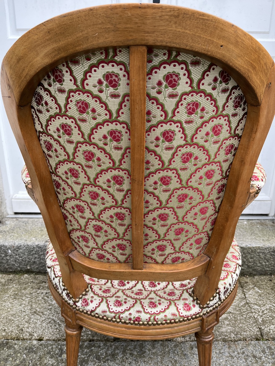 Louis XVI Period Convertible-photo-6