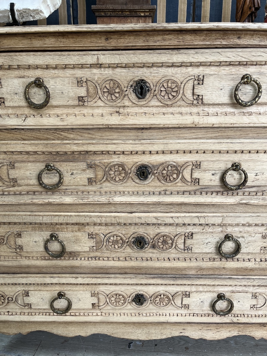 Louis XVI-era Liège Chest Of Drawers -photo-4