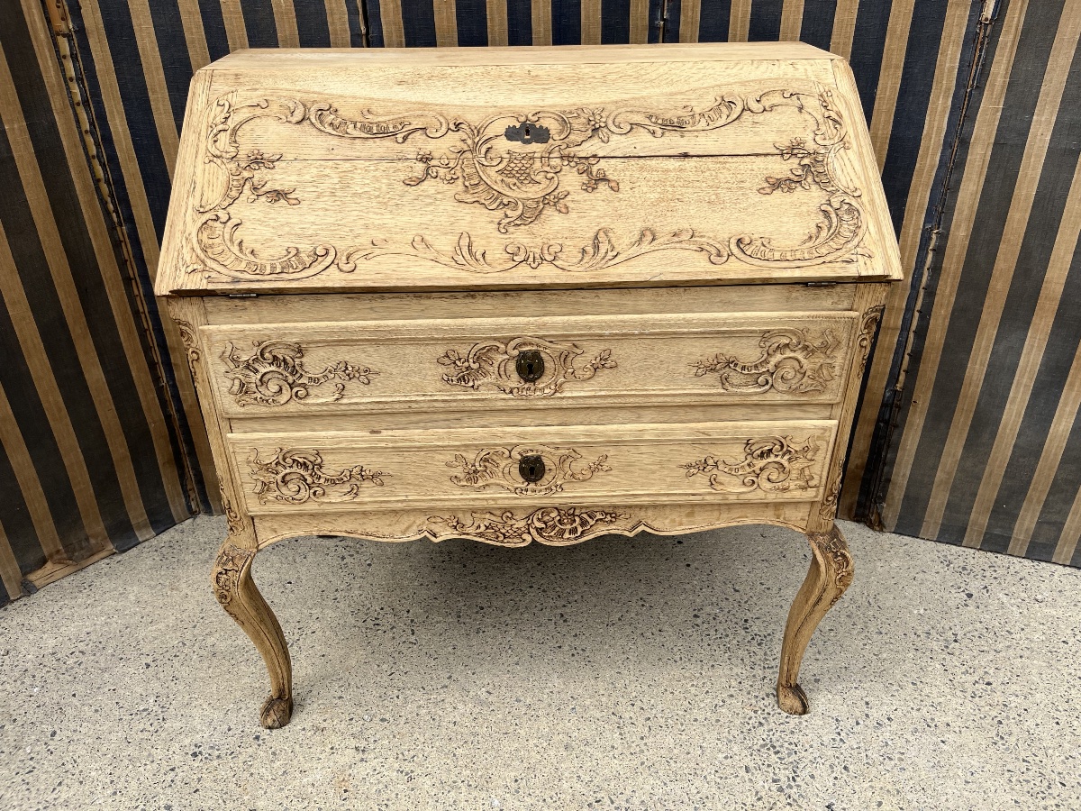 19th-century Louis XV-style Sloped-top Desk In Natural Oak 