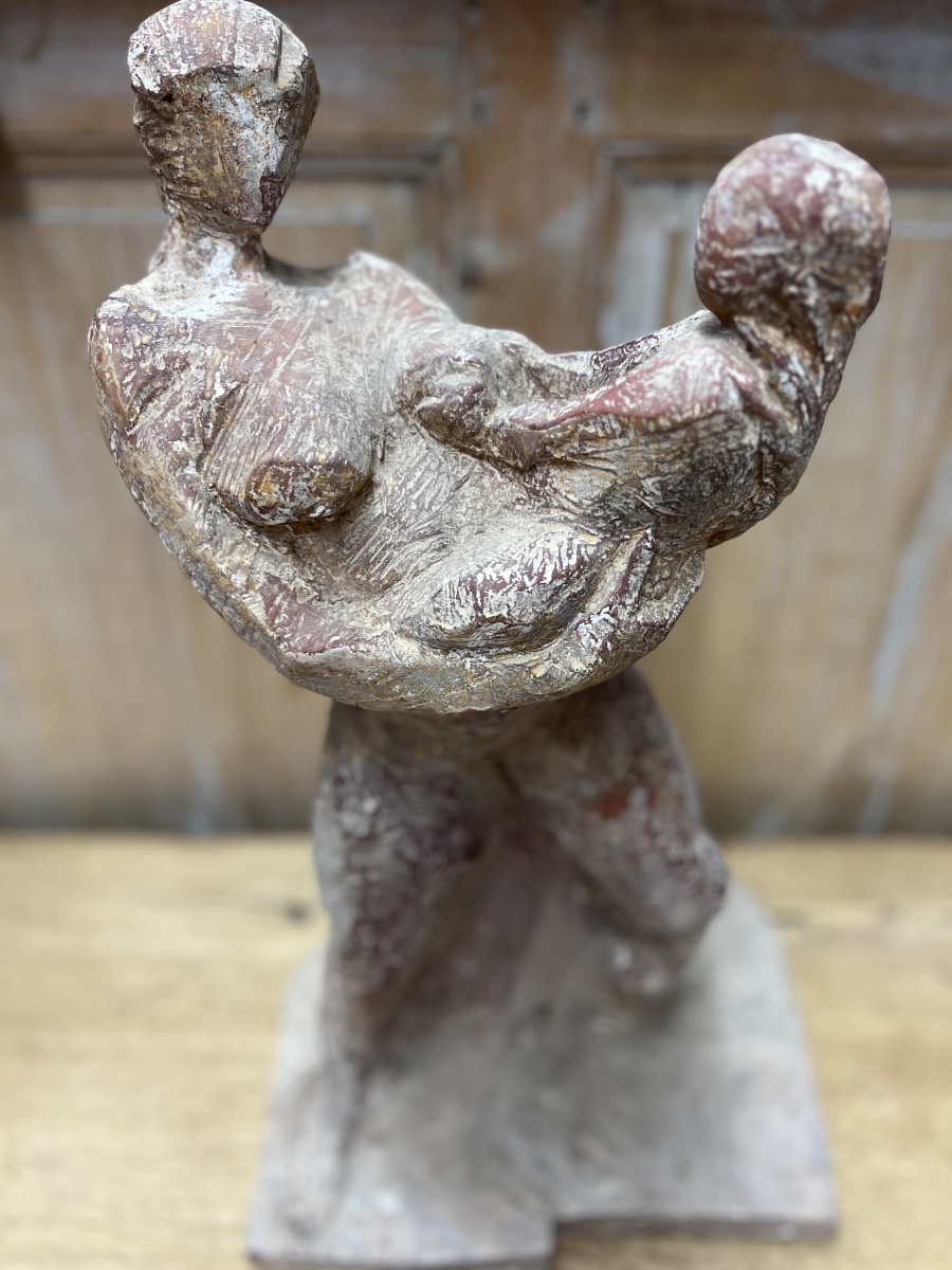 Sculpture d’une maternité en terre cuite de J Charlas , datée de 1986-photo-5