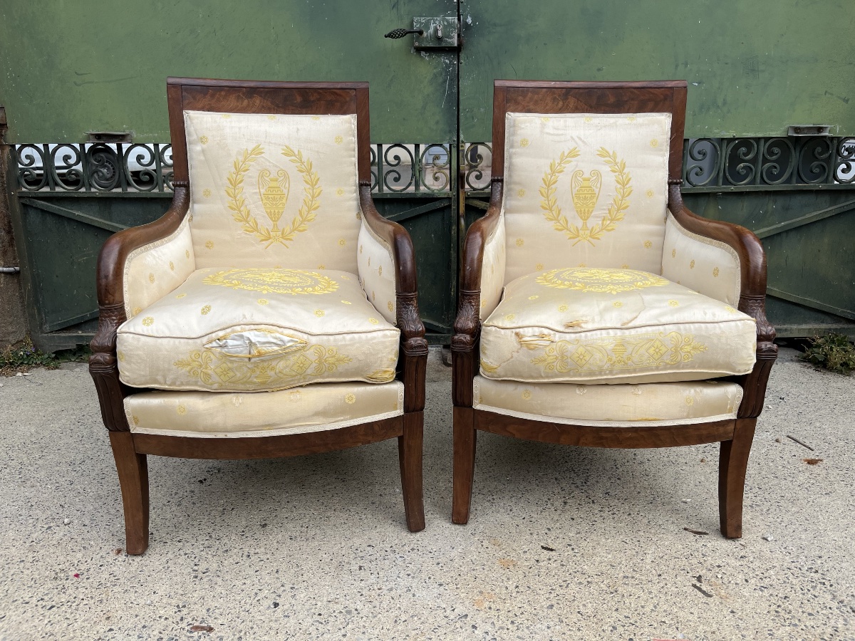 A Significant Empire-style Parlor At Les Dauphins-photo-1