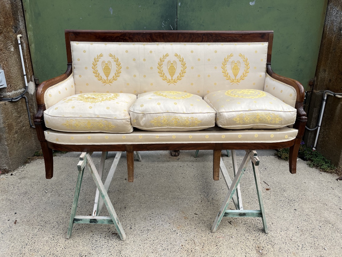 A Significant Empire-style Parlor At Les Dauphins-photo-2
