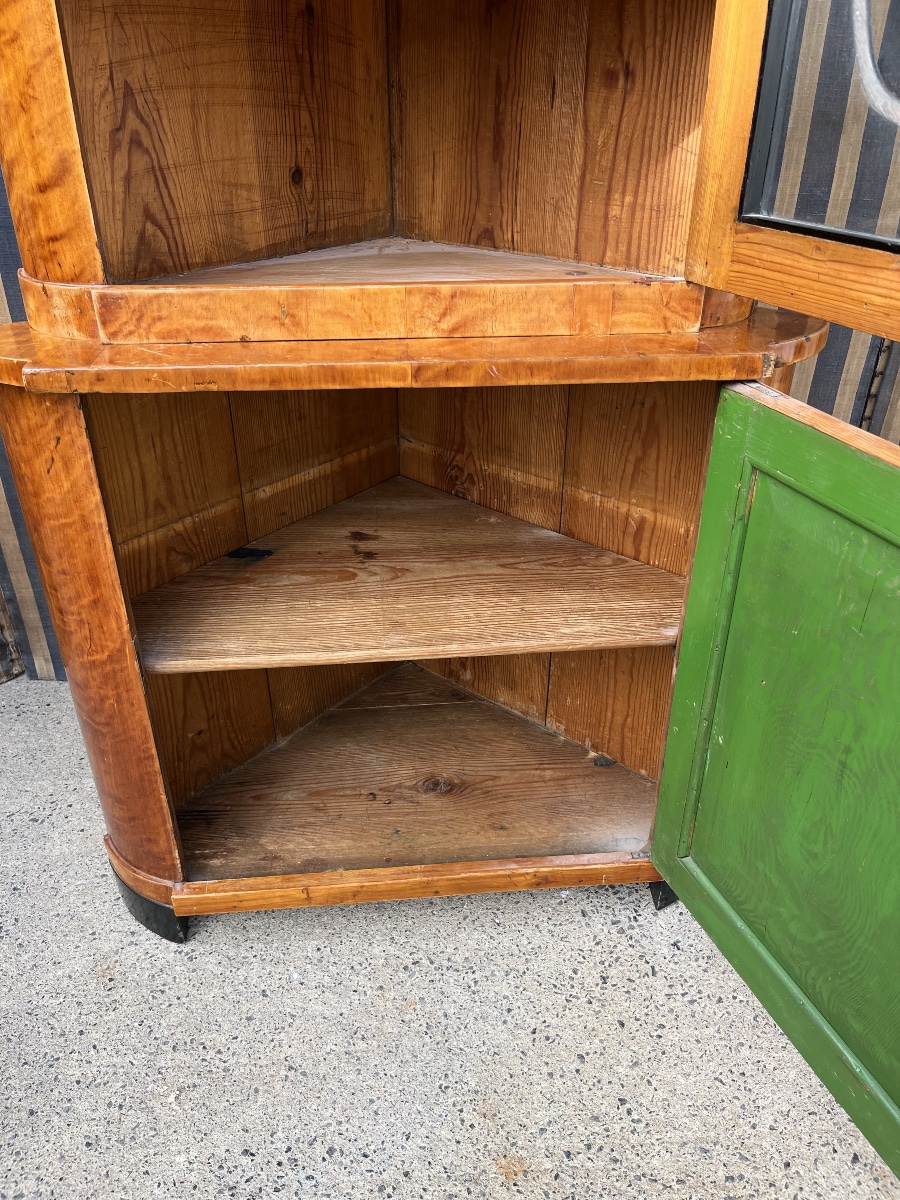 Petite Encoignure vitrée. Biedermeier -photo-1