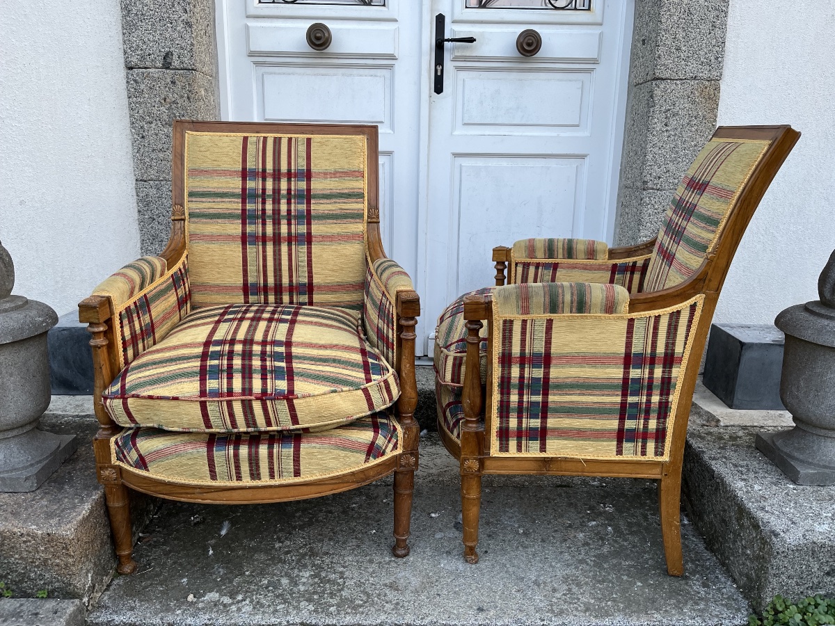 Paire de Bergères d’époque Directoire en noyer 