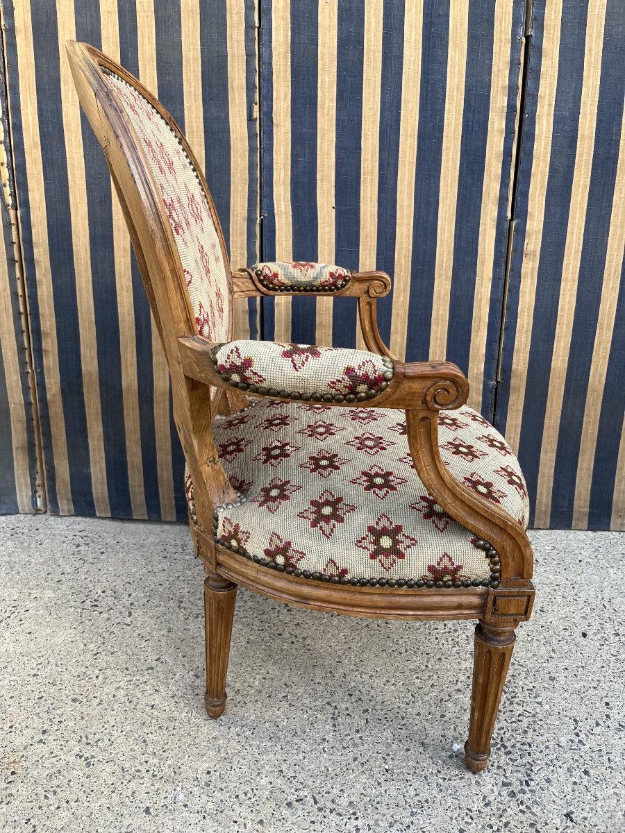 Louis XVI-era Armchair -photo-4