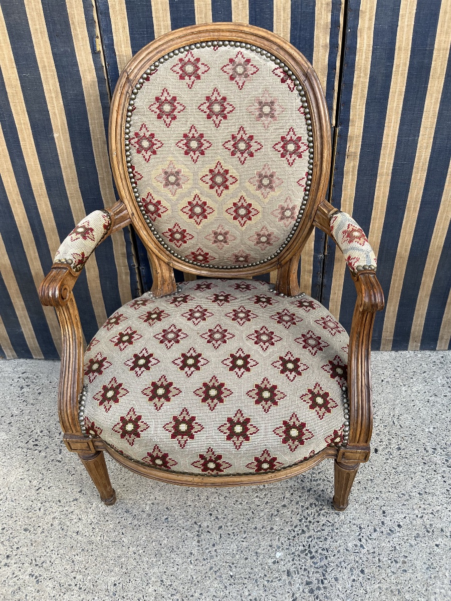 Louis XVI-era Armchair -photo-3
