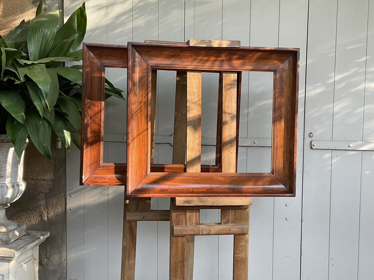 Pair Of Frames -photo-1