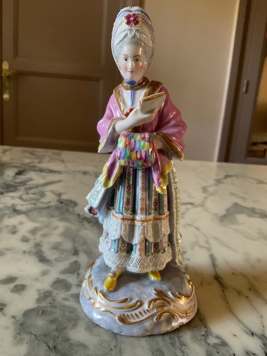 Polychrome Porcelain Representing A Woman Reading A Letter Manufacture De Vienne (austria)-photo-3