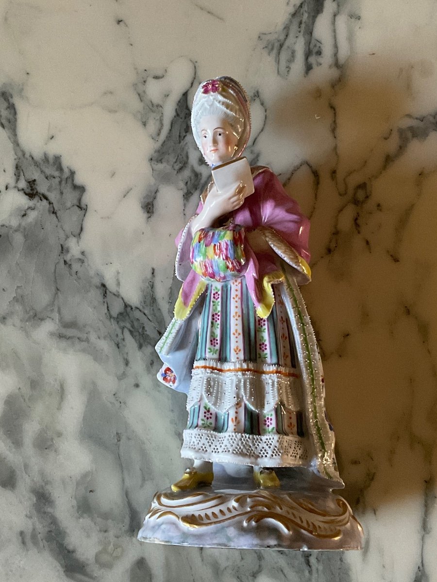 Porcelaine Polychrome Représentant Une Femme Lisant Une Lettre Manufacture De Vienne (autriche)-photo-4