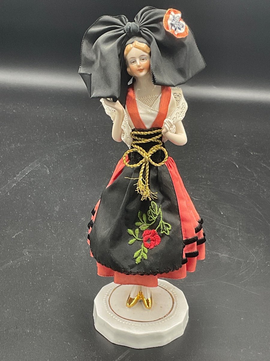 Half Complete Figurine In Polychrome Porcelain With Her Original Costume Representing An Alsatian Woman.-photo-8