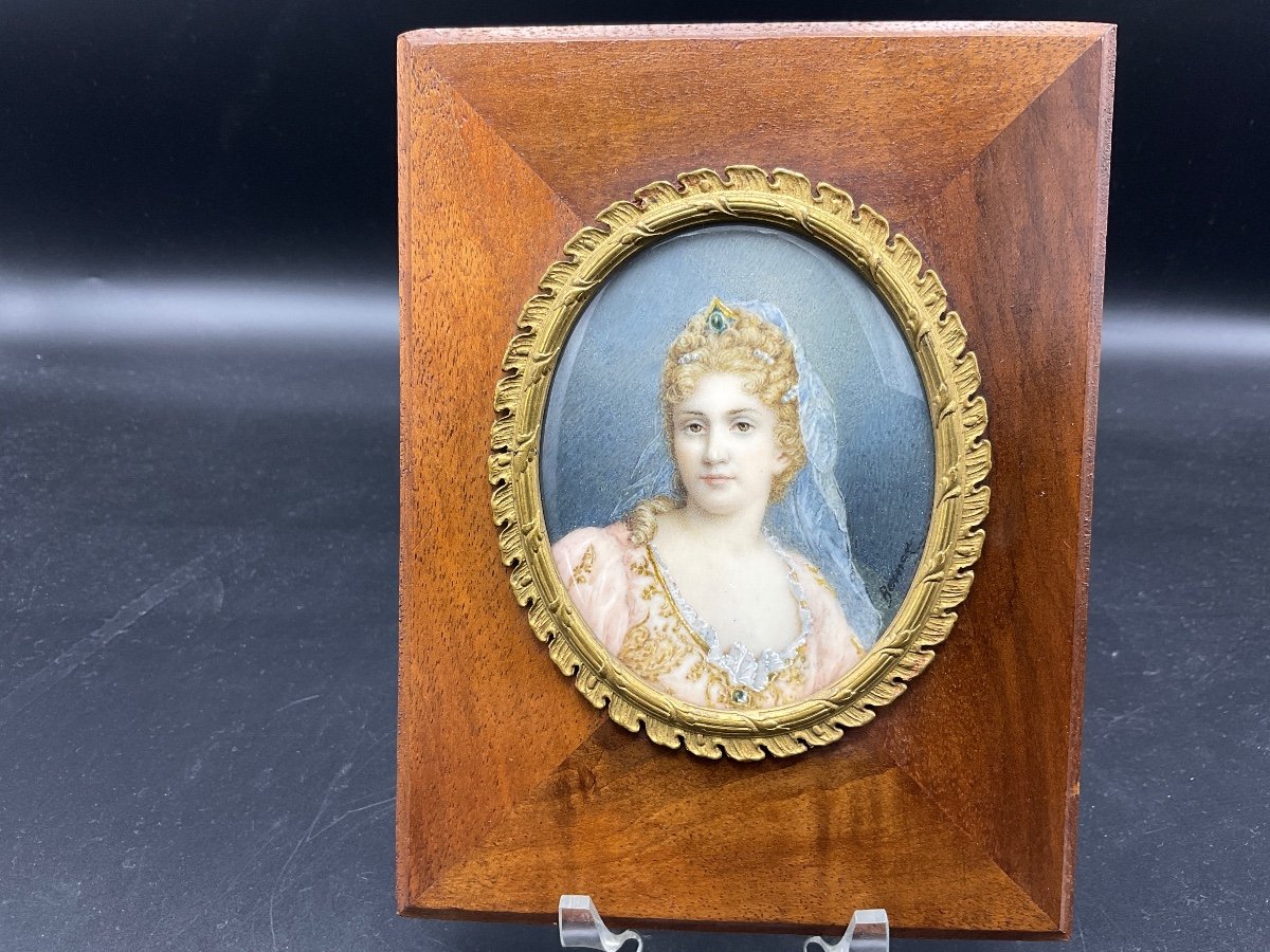 Miniature On Polychrome Ivory Representing A Young Blonde Woman With Brown Eyes Signed Bernard.-photo-6