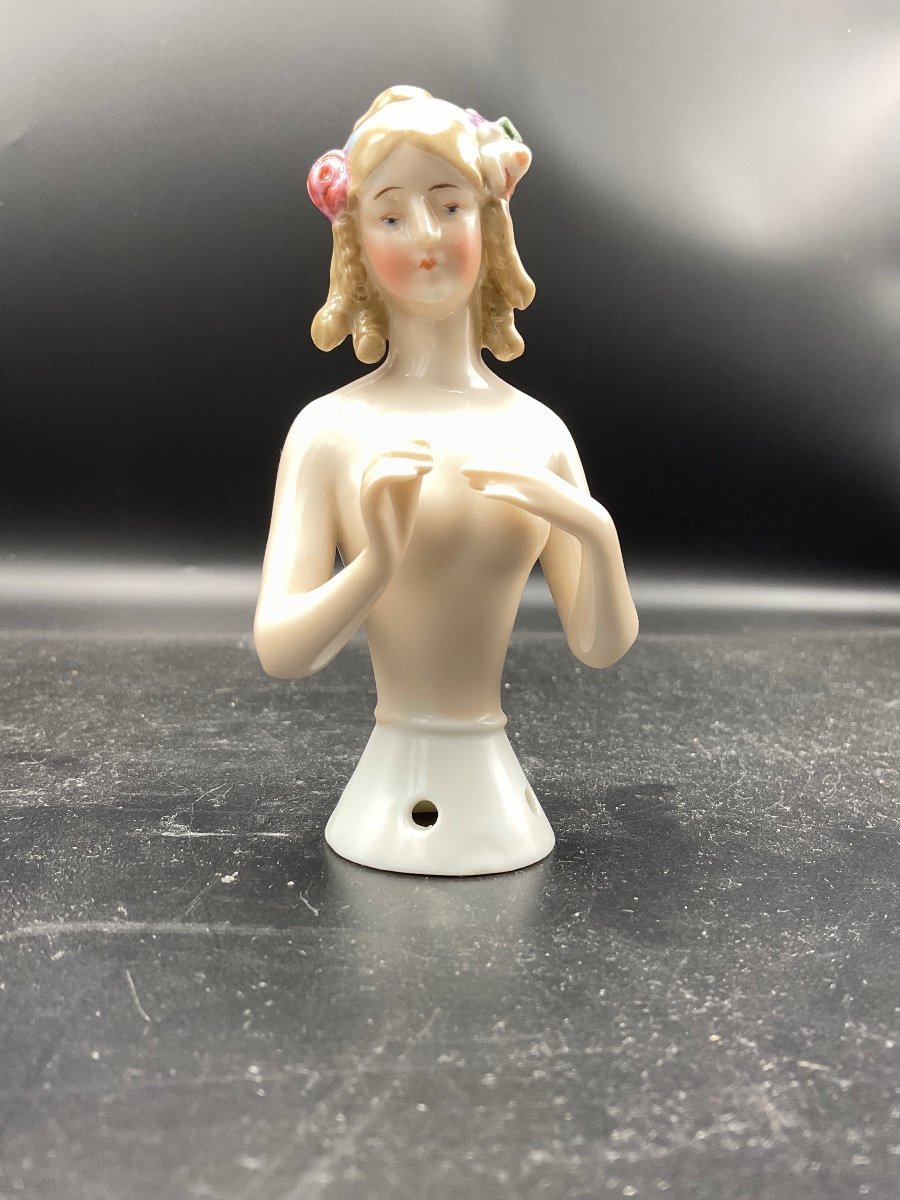 Demi Figurine En Porcelaine Allemande Polychrome Représentant Jenny Lind Cantatrice Suédoise.-photo-3