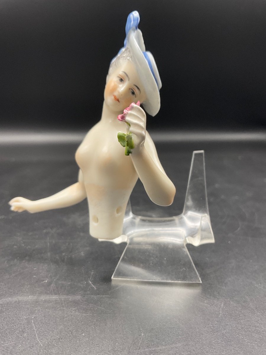 German Polychrome Porcelain Half-figurine From The De Dressel And Kister Manufacture Representing A Young Woman.