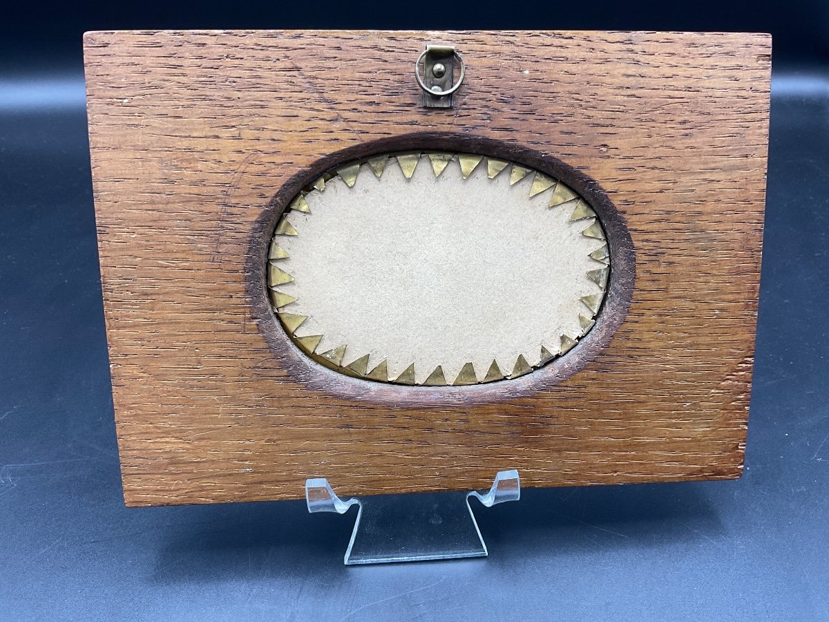 Miniature En Fixé Sous Verre Représentant Un Château Dans Un Parc Et Son Cadre En Chêne et Bois De Loupe.-photo-7