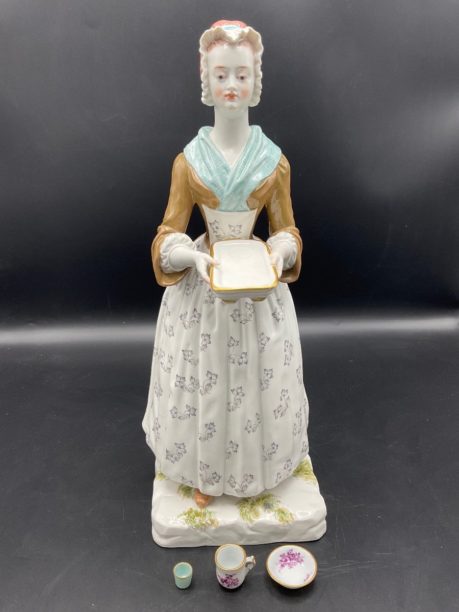 Rare Large Model In Polychrome Porcelain From The Meissen Manufacture Representing La Belle Chocolatière Model By Paul Helming.-photo-6