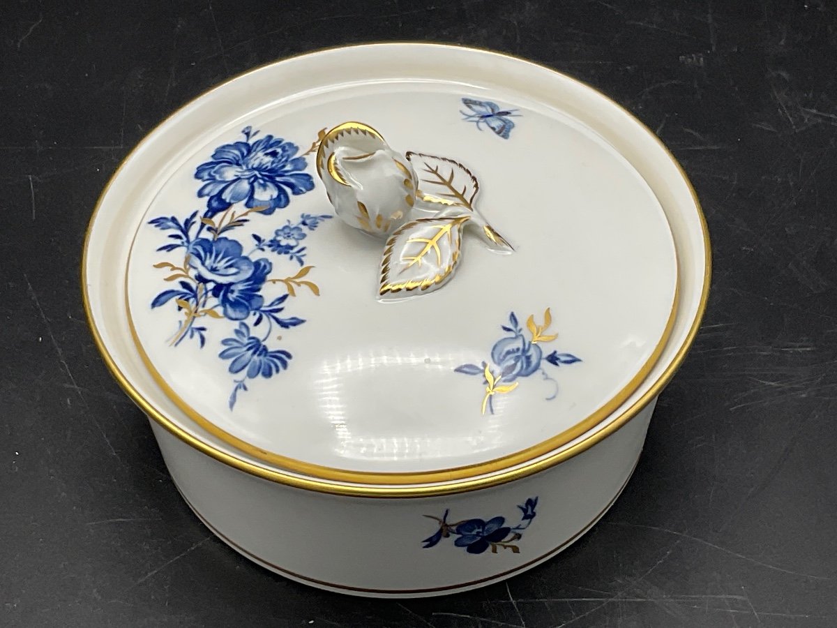 Polychrome Porcelain Candy Box From The Meissen Manufacture Decorated With A Bouquet Of Flowers.-photo-8