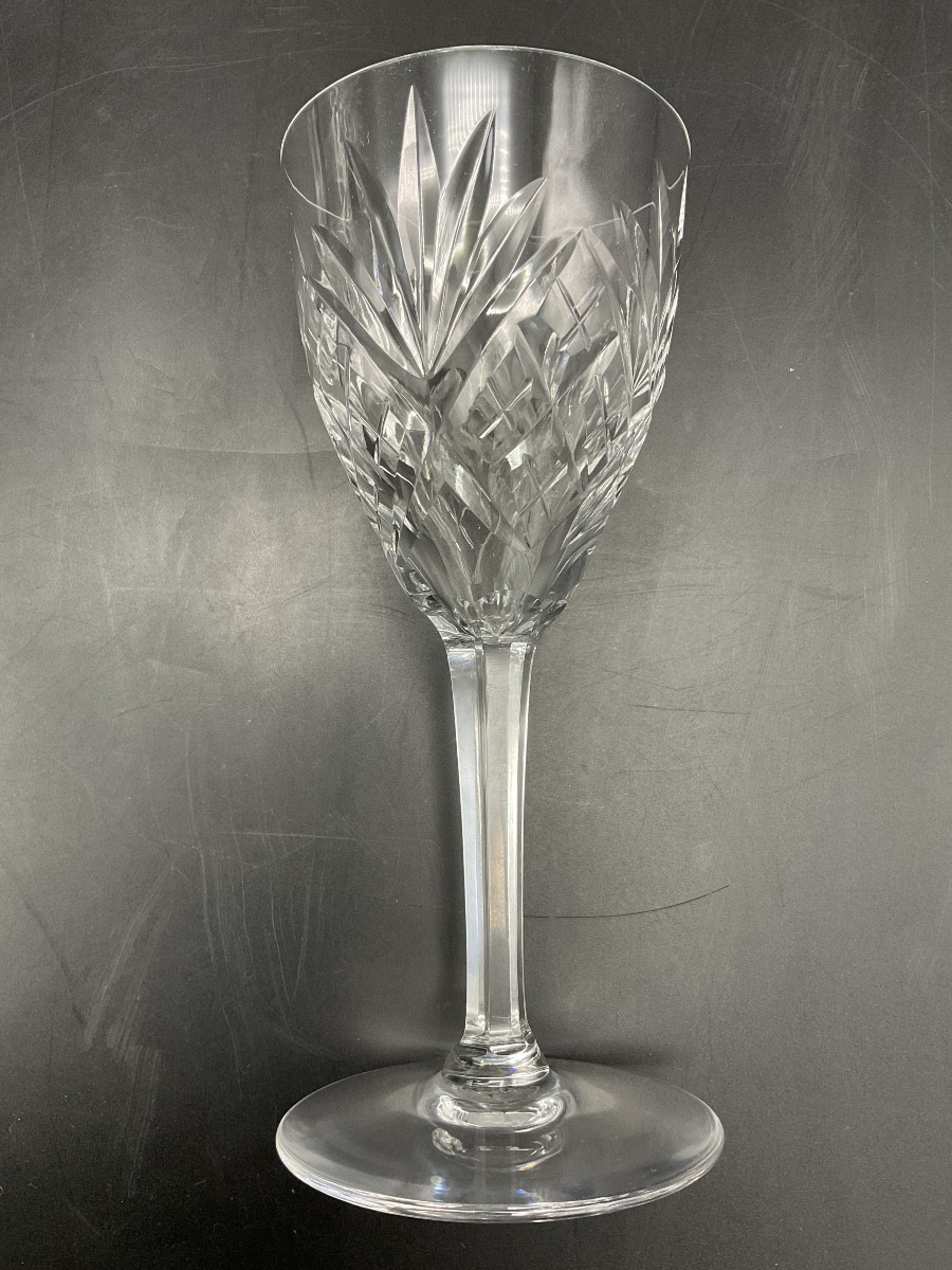 Ten Chantilly Model Red Wine Glasses In Colorless Cut Crystal From Cristallerie De Saint Louis.-photo-2