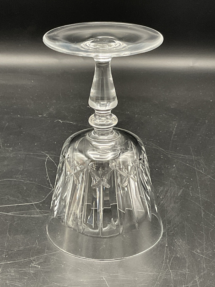 New Red Wine Glass, Ile De France Model, In Colorless Crystal From The Baccarat Crystal Factory-photo-3