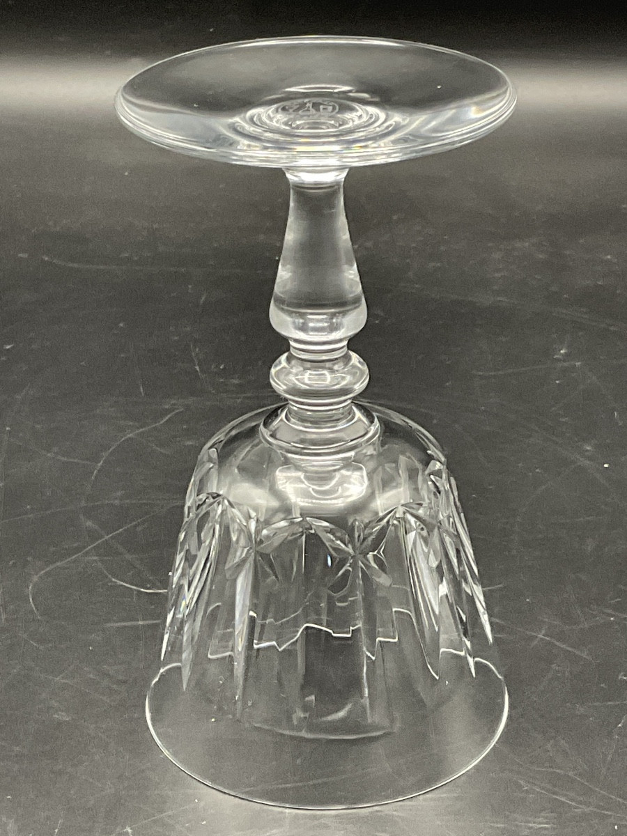 Seven White Wine Glasses, Ile De France Model, In Colorless Crystal From The Baccarat Crystal Factory -photo-4