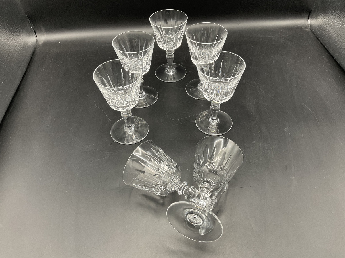 Seven White Wine Glasses, Ile De France Model, In Colorless Crystal From The Baccarat Crystal Factory -photo-6