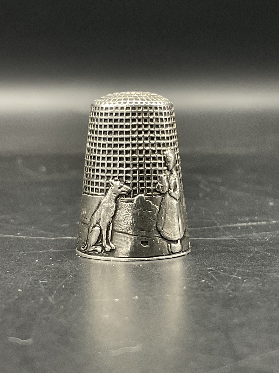 Sterling Silver Thimble Illustrating The Tale Of Little Red Riding Hood By Charles Perrault.-photo-2