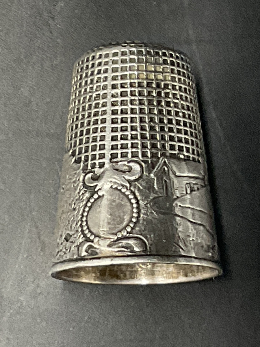 Sterling Silver Thimble Illustrating The Tale Of Little Red Riding Hood By Charles Perrault.-photo-8