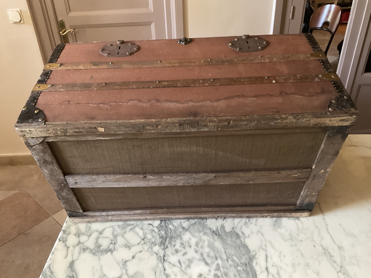 Antique Travel Trunk With Two Removable Compartments -photo-2
