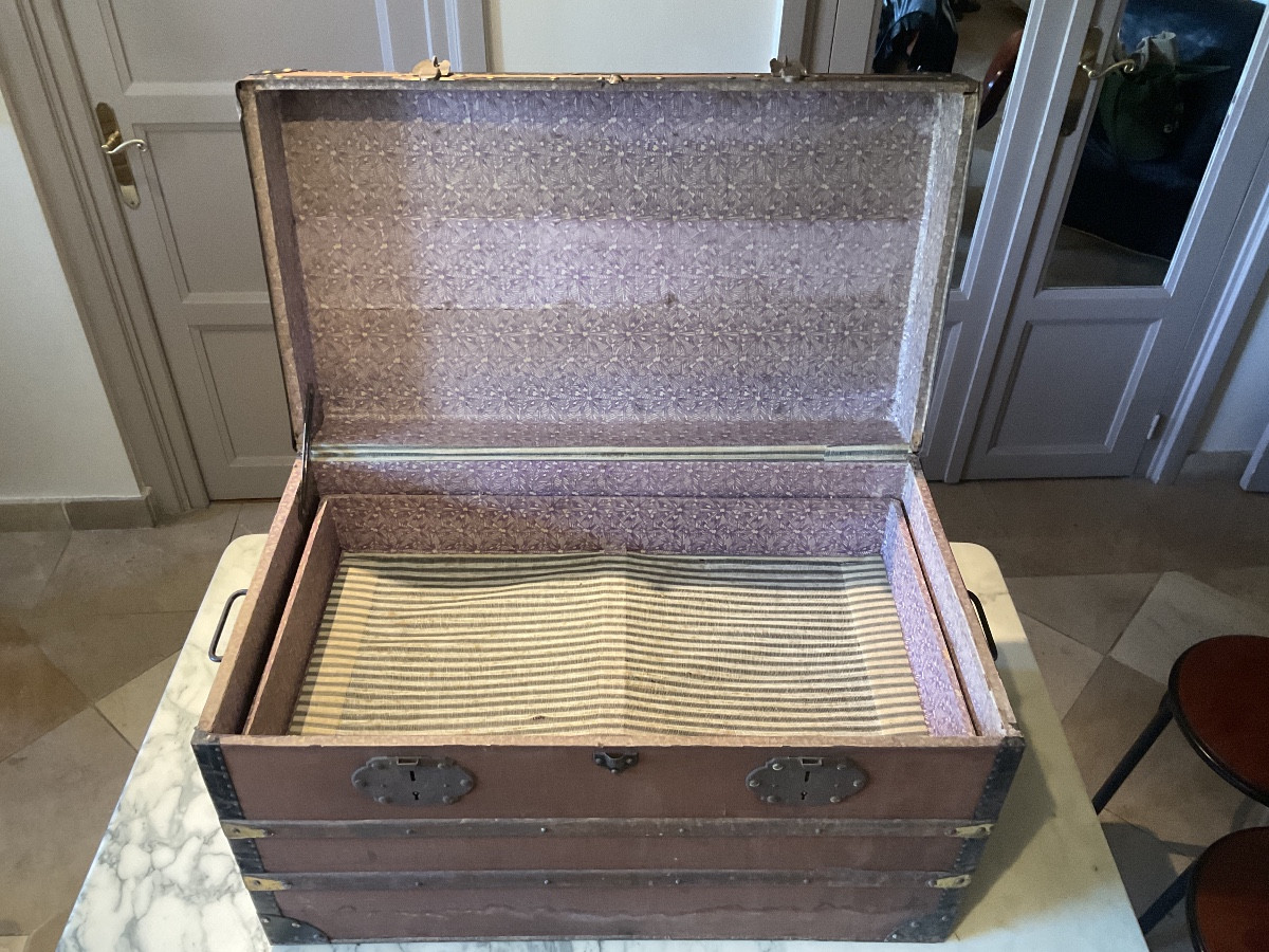 Antique Travel Trunk With Two Removable Compartments -photo-7