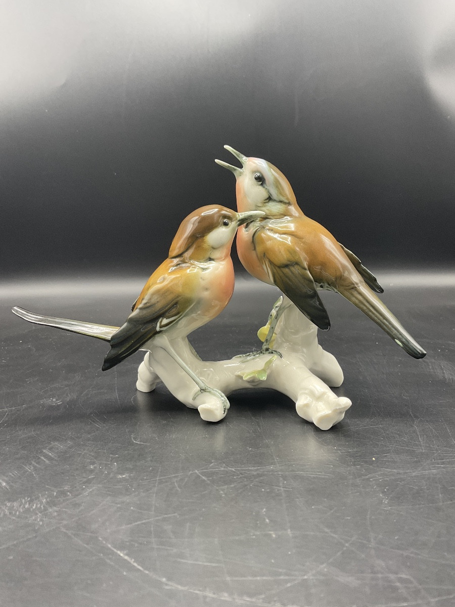 Couple de pinson perché sur une branche en porcelaine polychrome de la manufacture de Karl ENS.-photo-2