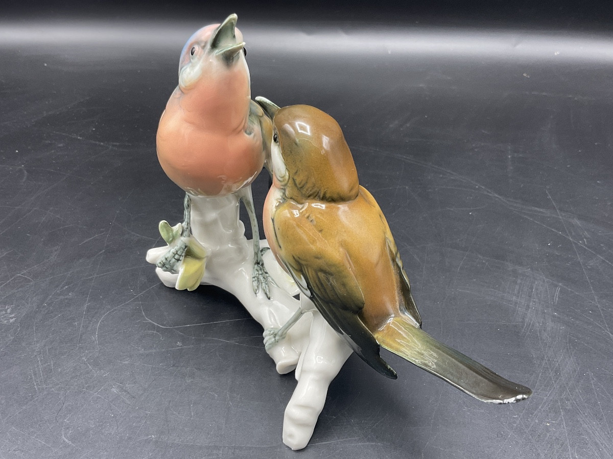 Couple de pinson perché sur une branche en porcelaine polychrome de la manufacture de Karl ENS.-photo-8