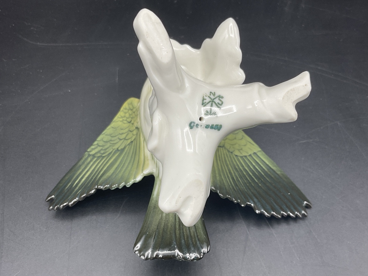 Triple-banded Wren In Polychrome Porcelain From The Karl Ens Factory. -photo-4